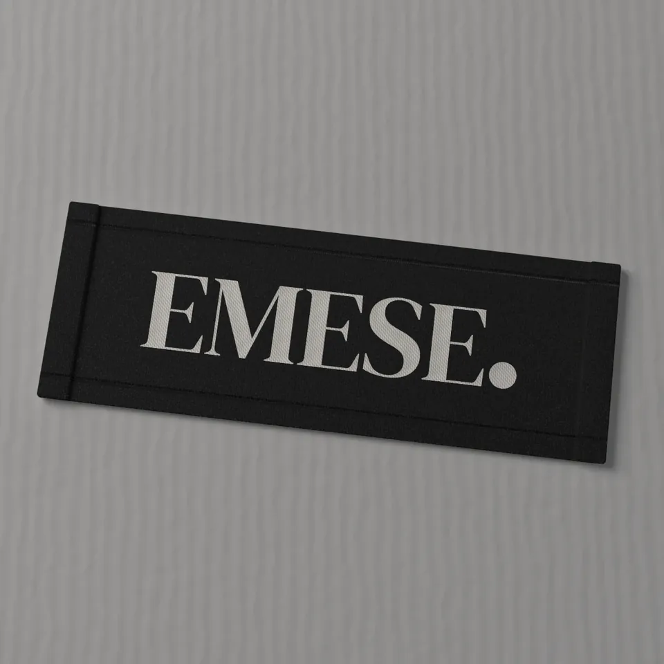 تيكت منسوج عليه لوجو EMESE