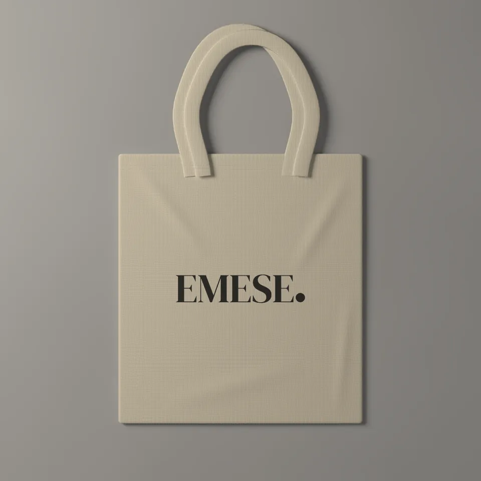 شنطة قماش عليه لوجو EMESE